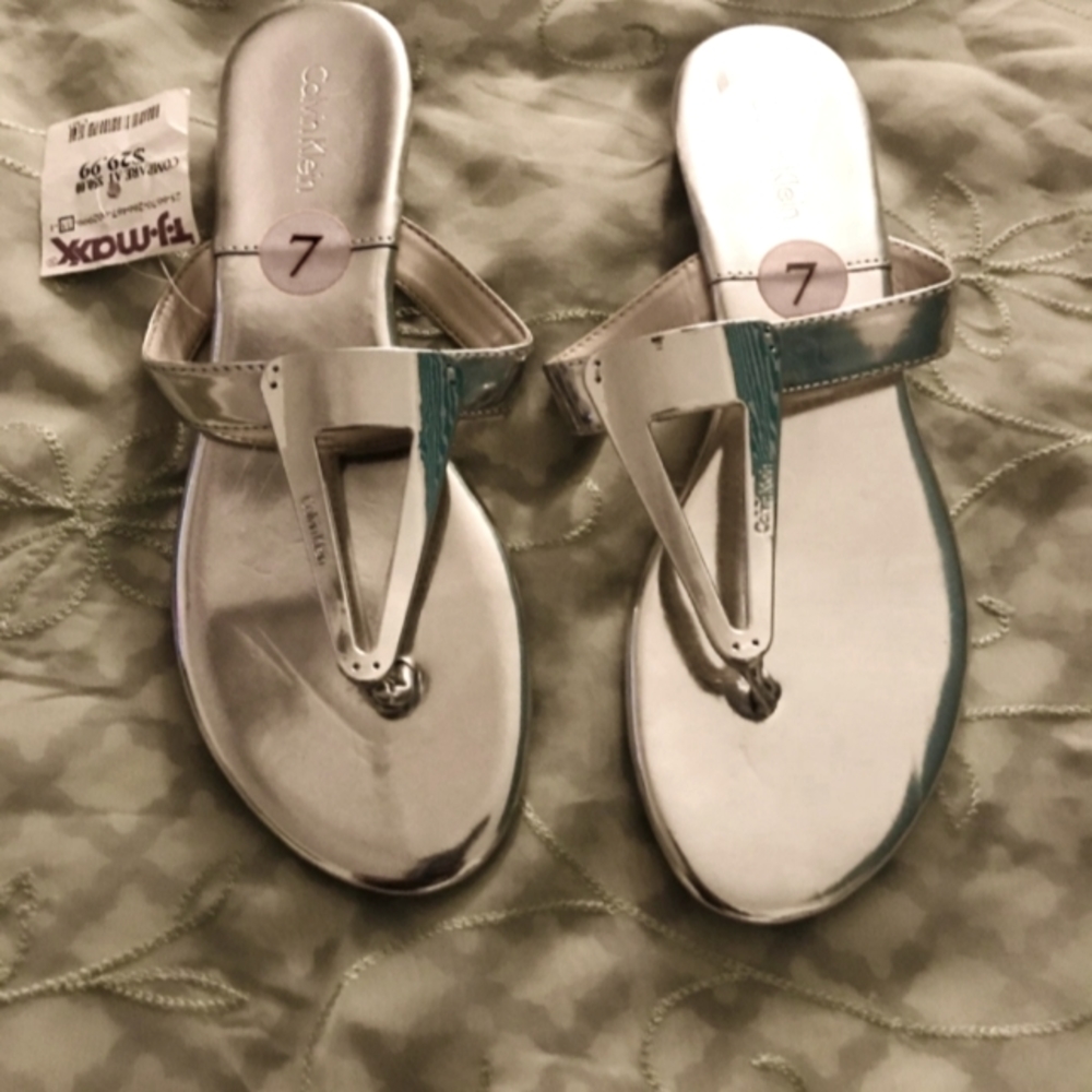Calvin Kline size 7 1/2